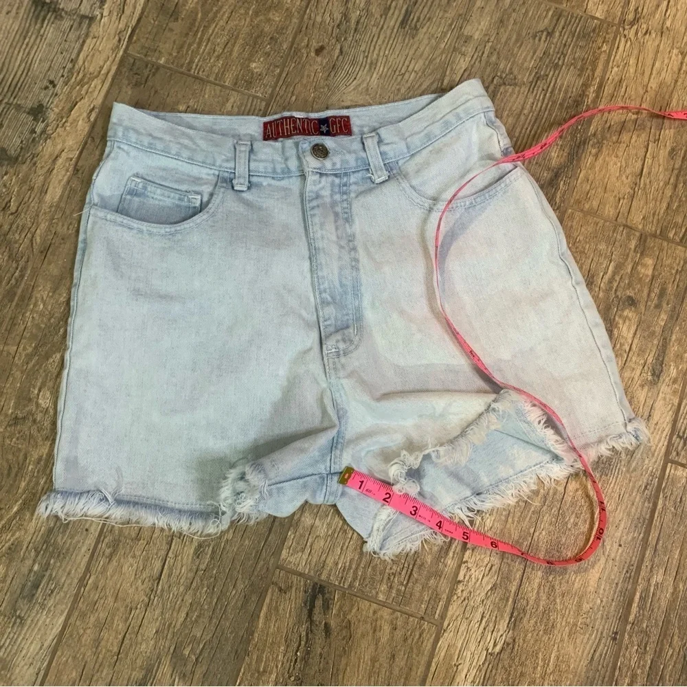 Women’s vintage Authentic GFC high-waisted light blue wash denim shorts